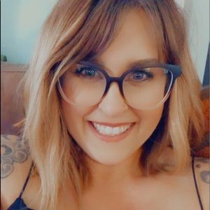 Meet your Posher, Elle